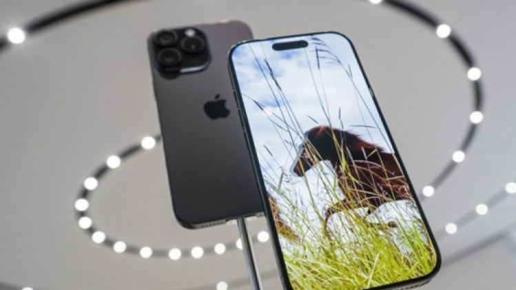 La Commission européenne donne six mois à Apple pour rendre ses appareils compatibles