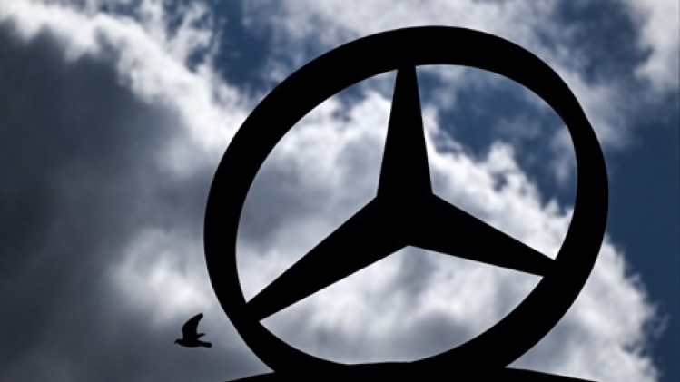 Mercedes chute en bourse après un avertissement sur ses résultats