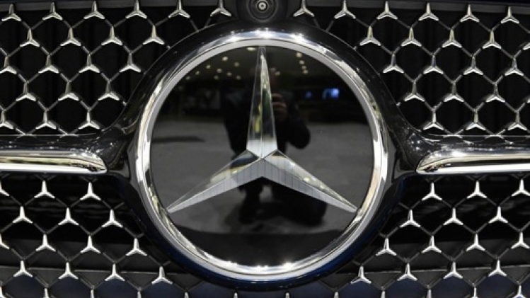 Mercedes chute en bourse après un avertissement sur ses résultats