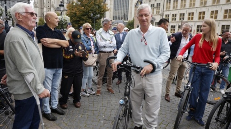 Balade cycliste pour le Roi et la princesse Éléonore à Malines