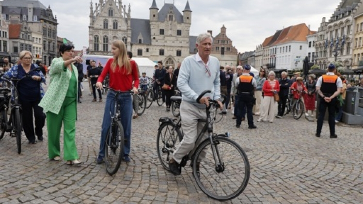Balade cycliste pour le Roi et la princesse Éléonore à Malines