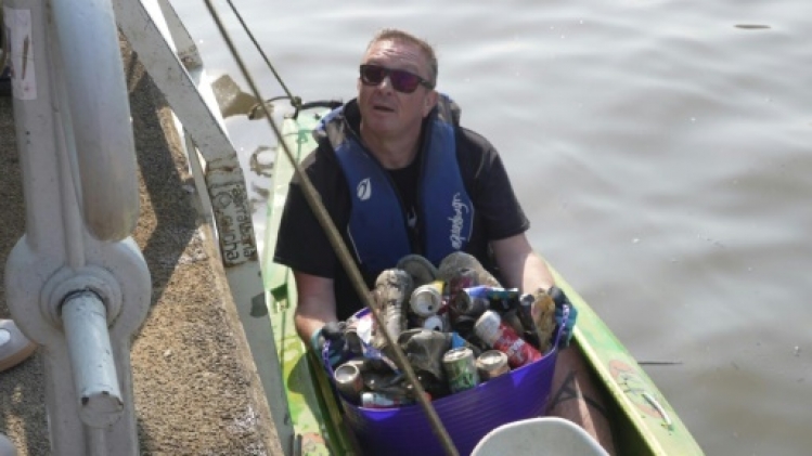 À Bruxelles, des sorties en kayak pour alerter sur la pollution des cours d'eau
