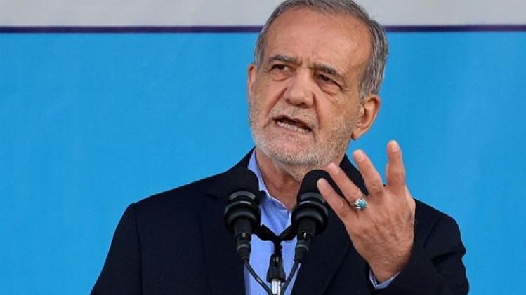 Le président iranien affirme que le Hezbollah ne peut pas rester seul face à Israël