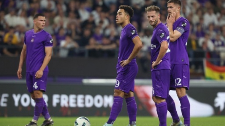 Anderlecht en action face au champion hongrois Ferencvaros en ouverture d'Europa League