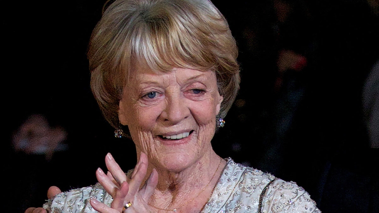 En 2007, Maggie Smith combattait le cancer en plein tournage d'Harry Potter: "Cette maladie vous coupe les ailes"