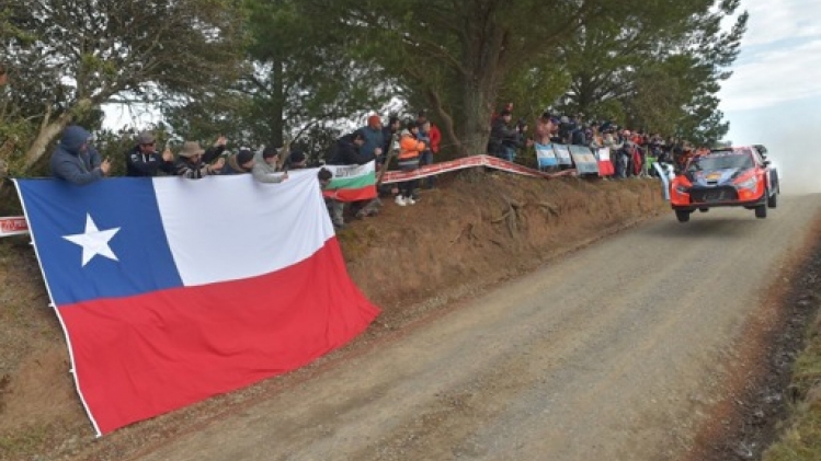 Thierry Neuville sixième après la 1re journée, Ott Tänak prend la tête