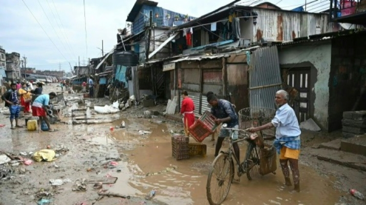Le bilan des inondations au Népal s'alourdit pour atteindre au moins 209 morts