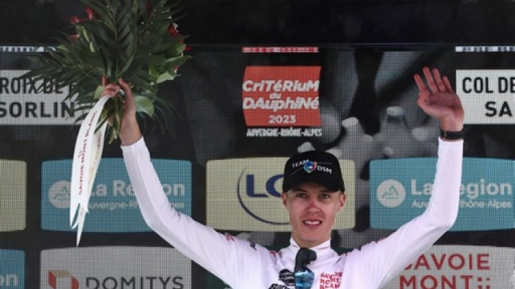 Max Poole remporte la première victoire de sa carrière et prend le contrôle du général