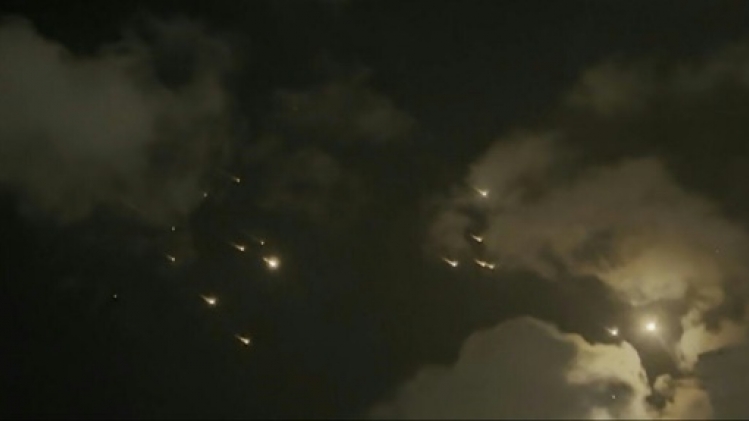 Israël menace de riposter à l'attaque aux missiles de l'Iran