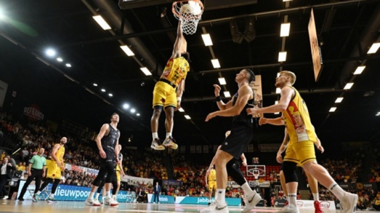 Ostende recrute le meneur américain Devontae Shuler en G-League