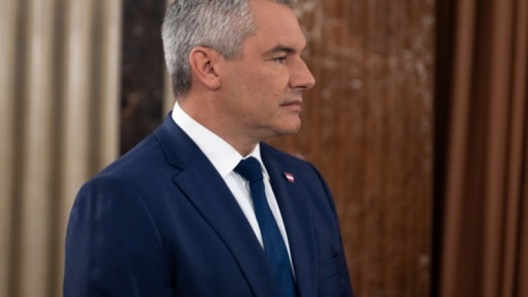 Autriche: le chancelier conforté par son parti après la victoire de l'extrême droite