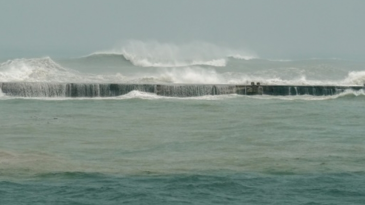 Taïwan se barricade à l'approche du typhon Krathon
