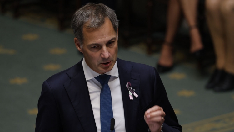 "L'époque où l'Église dictait les travaux est derrière nous": Alexander De Croo critique les propos "inacceptables" du Pape