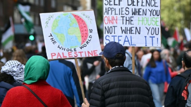 Des milliers de personnes défilent à Londres en soutien à Gaza, un an après le 7-Octobre