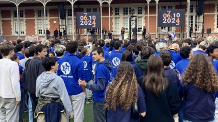 Plus d'un millier de personnes lors d'une cérémonie en hommage aux otages israéliens