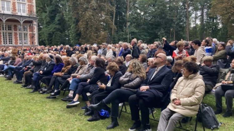 Plus d'un millier de personnes lors d'une cérémonie en hommage aux otages israéliens
