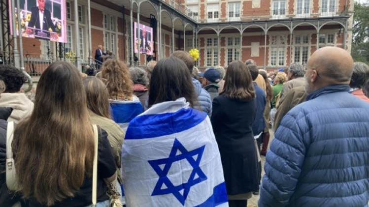 Plus d'un millier de personnes lors d'une cérémonie en hommage aux otages israéliens