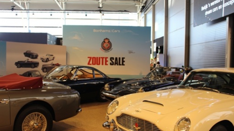 Une Mercedes SLR McLaren vendue aux enchères pour 3,22 millions