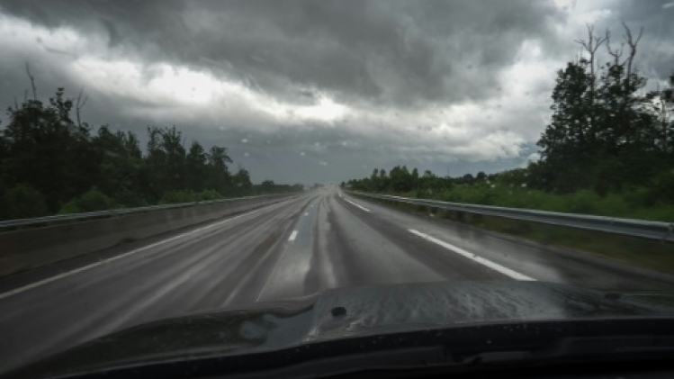 La dépression Kirk balaie la France, 34 départements en vigilance orange