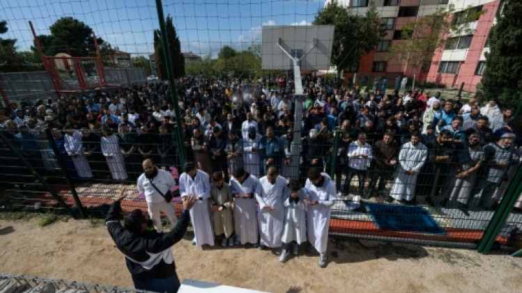 Des centaines de personnes aux obsèques du chauffeur VTC victime d'un narchomicide à Marseille
