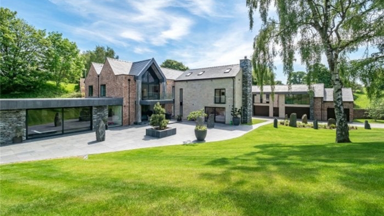 Copyright: jackson-stops