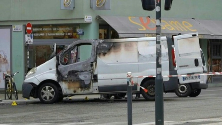 Un fourgon de transport de fonds attaqué à la kalachnikov en plein centre de Grenoble
