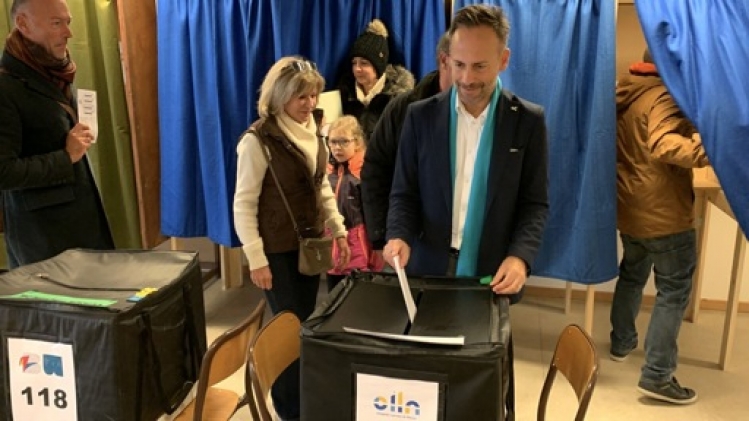 Nicolas van Der Maren, candidat bourgmestre à Ottignies, a voté à Limelette