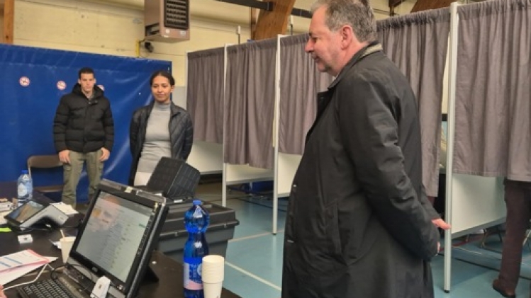 Rudi Vervoort vote pour la dernière fois en tant que bourgmestre d'Evere
