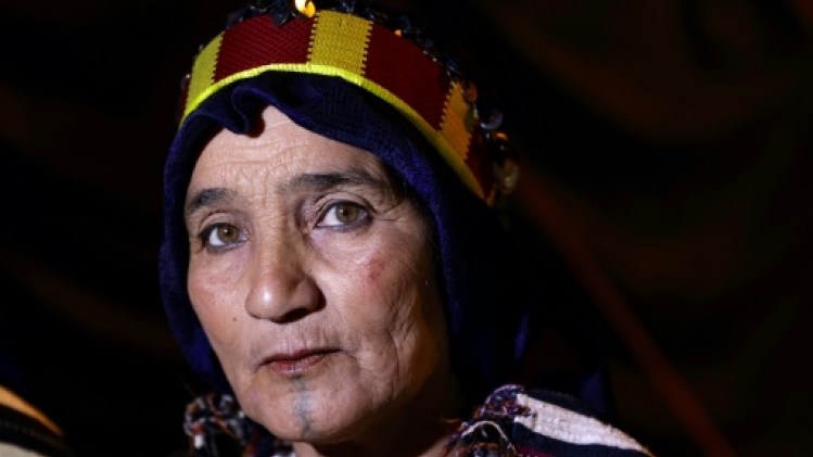 Au Maroc, les tatouages des femmes berbères tombent en désuétude