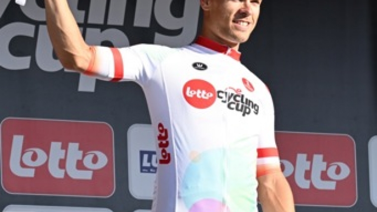 Emilien Jeannière vainqueur final en frôlant le triplé