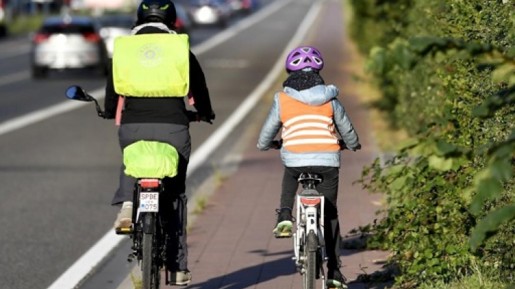Mobiris rappelle aux piétons et cyclistes l'importance d'être visibles dans le trafic