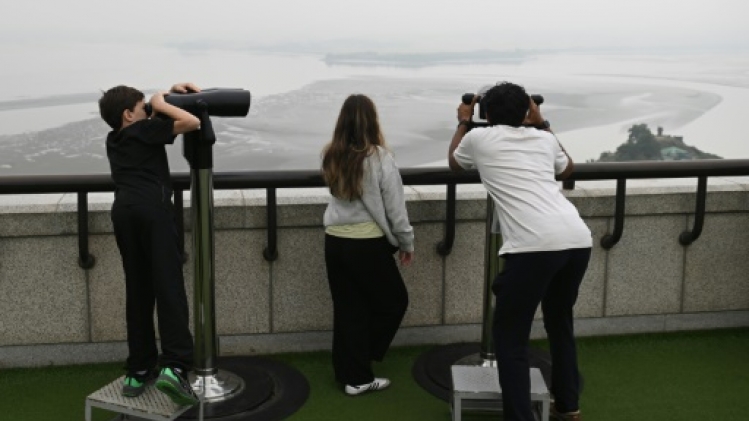 La Corée du Nord fait sauter des tronçons de routes la reliant au Sud