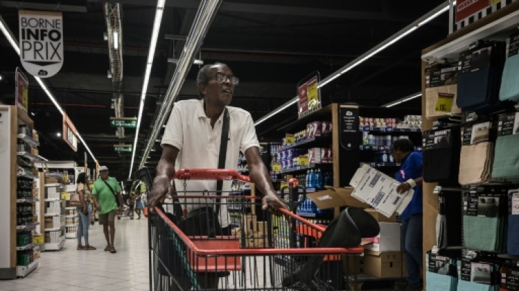 Martinique: derrière la vie chère, des tensions socio-identitaires