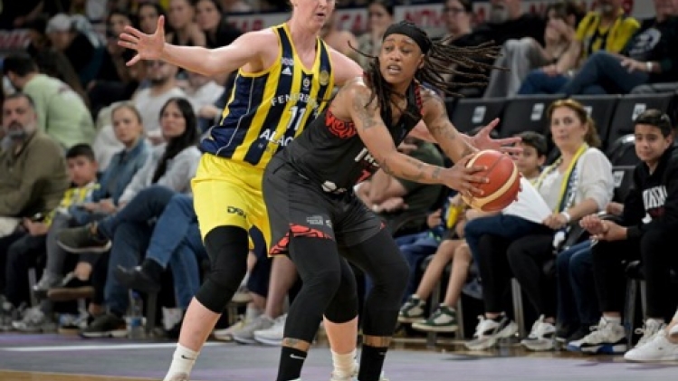 Pas de souci pour Emma Meesseman et Julie Allemand face à Saragosse