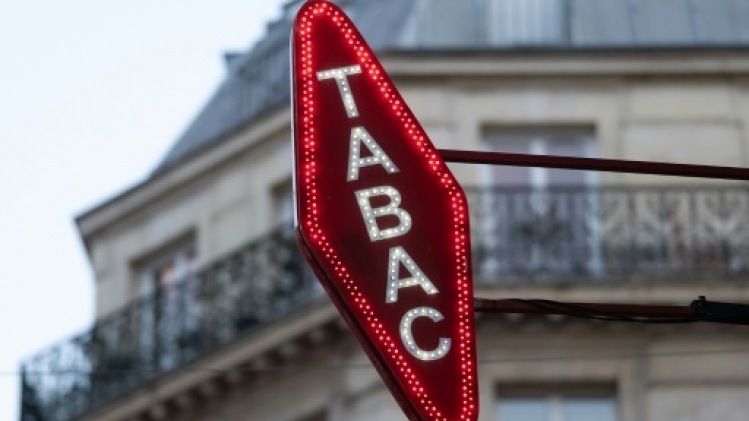 Vente de tabac aux mineurs: une association saisit la justice contre l'État