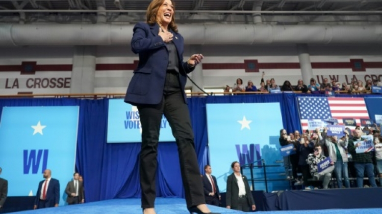 Harris sillonne le Wisconsin, Trump s'appuie sur Musk