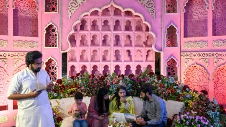 Au Pakistan, les applications de rencontre bousculent les marieuses