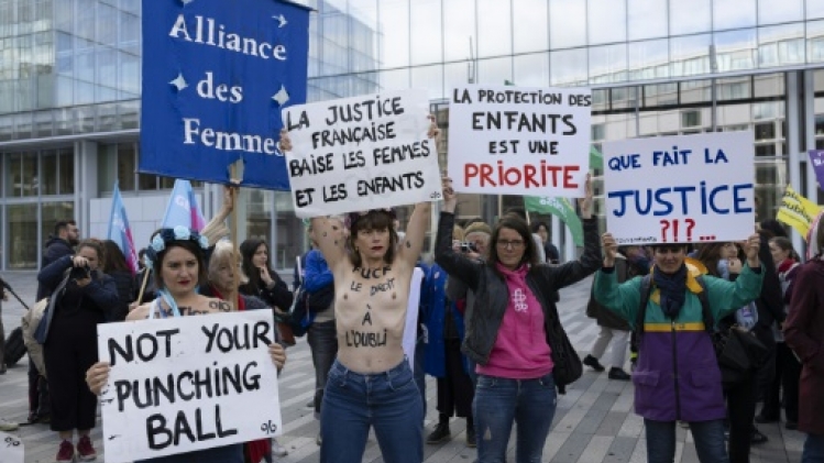 Violences sexuelles: des dizaines de manifestations contre la culture du viol à travers la France
