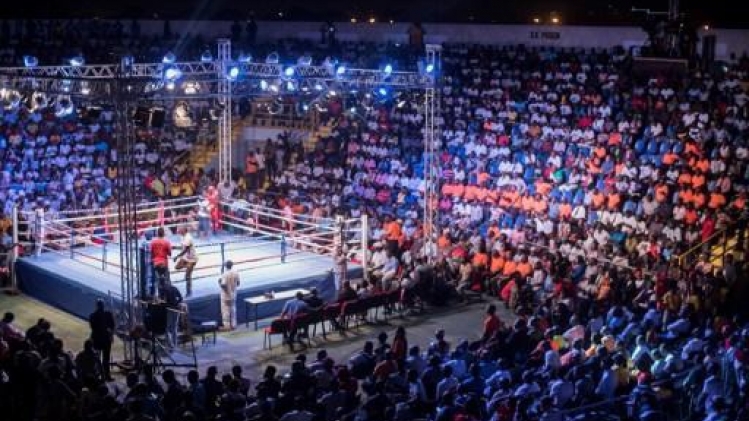 Bakhram Murtazaliev bat Tim Tszyu et reste invaincu