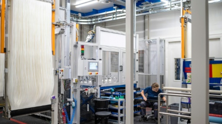 Dans une usine hongroise de Veolia, la chasse aux polluants éternels