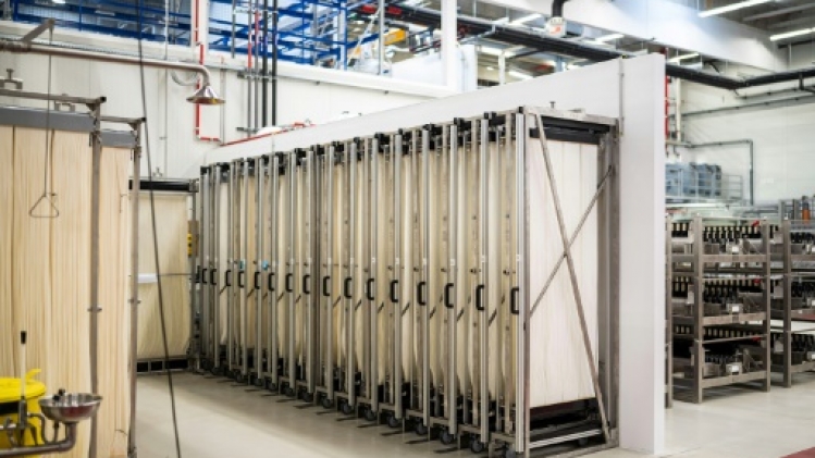 Dans une usine hongroise de Veolia, la chasse aux polluants éternels