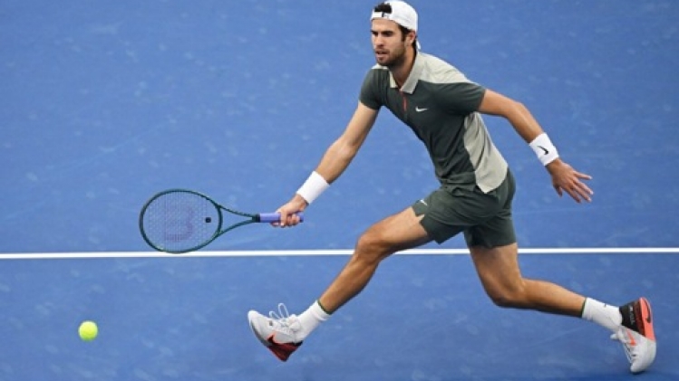 Karen Khachanov échappe au piège tendu par Gabriel Diallo et décroche son 7e titre
