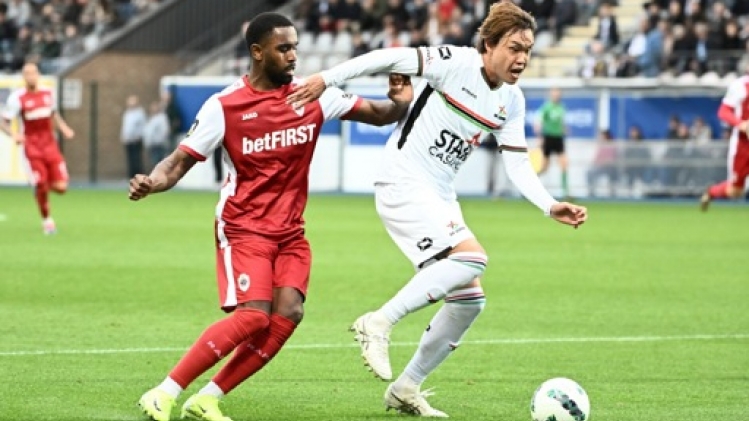 Accroché à Oud-Heverlee Louvain, l'Antwerp laisse Genk s'échapper en tête du classement