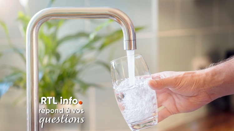 Christophe se voit facturer l'eau du robinet au restaurant: est-ce une pratique légale ? 