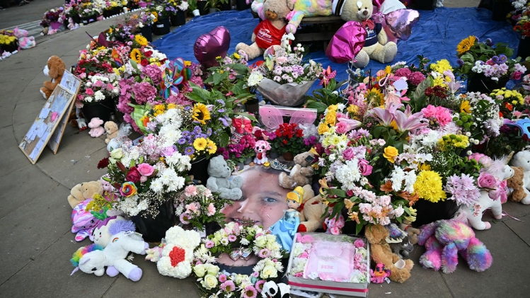 Attaque au couteau en Angleterre: le suspect du meurtre de trois fillettes inculpé pour infraction terroriste