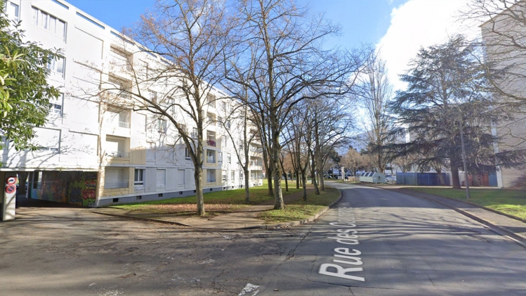 Fusillade à Poitiers: un adolescent de 15 ans décède des suites de ses blessures par balles 