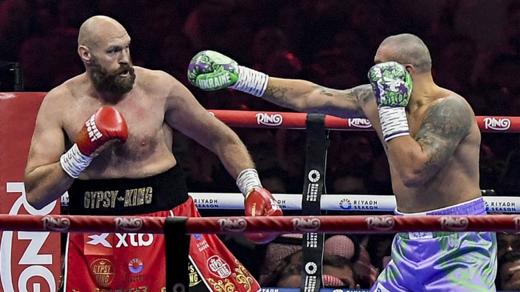 Tyson Fury face à Oleksandr Usyk