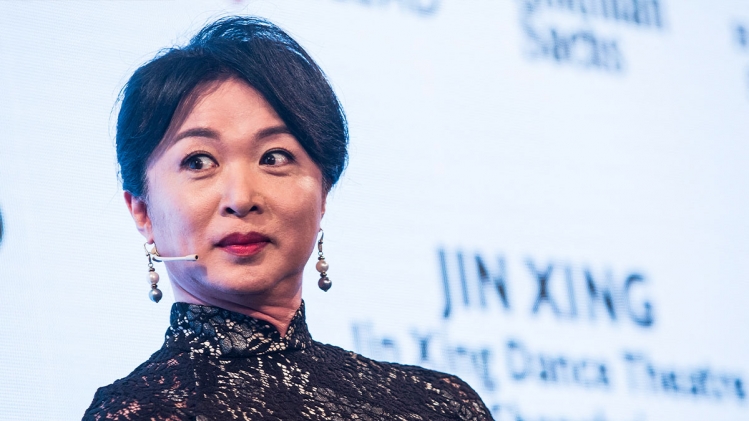 Les droits des personnes transgenres sont-ils menacés en Chine ? Le cas de la danseuse Jin Xing inquiète