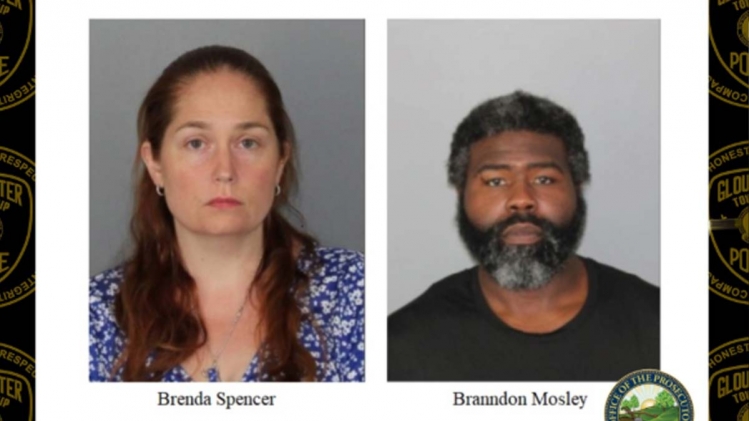 adolescente_cage_pour_chien