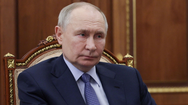 (c) Vladimir Poutine, président de la Russie